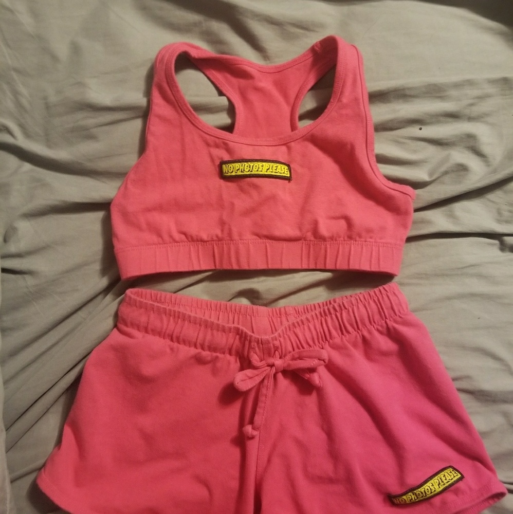 Kylie Shop Sport Set "No Photos Please"